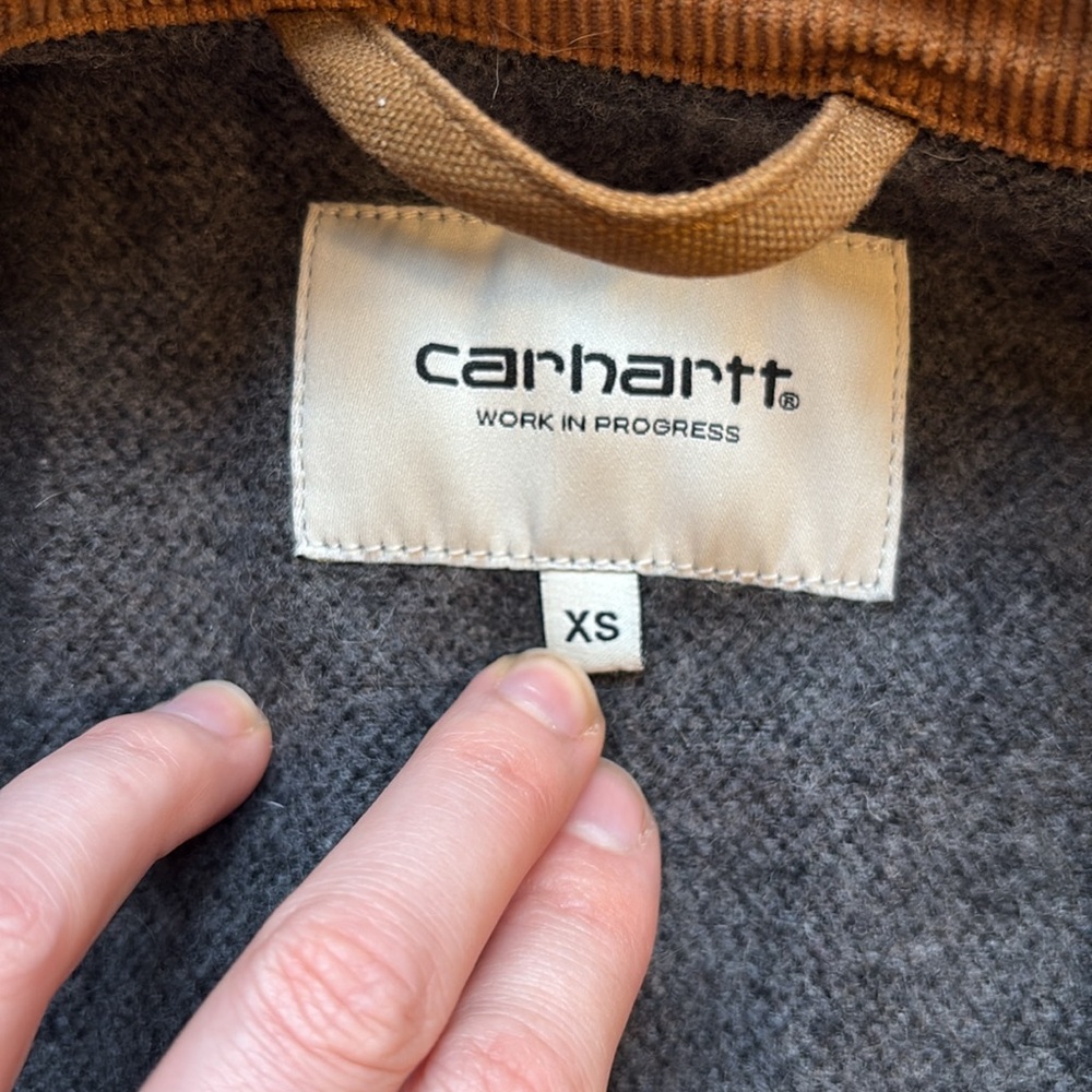 Carhartt Limited Edition Jacket - corduroy collar and flannel lining. - Picture 3 of 4